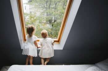 Pose de fenêtre de toit avant l’été à Saint-Laurent-Blangy : gagner en lumière et en confort